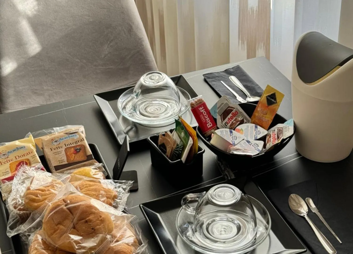 Bed & Breakfast Ro&Ro Napoli Luxury Rooms
